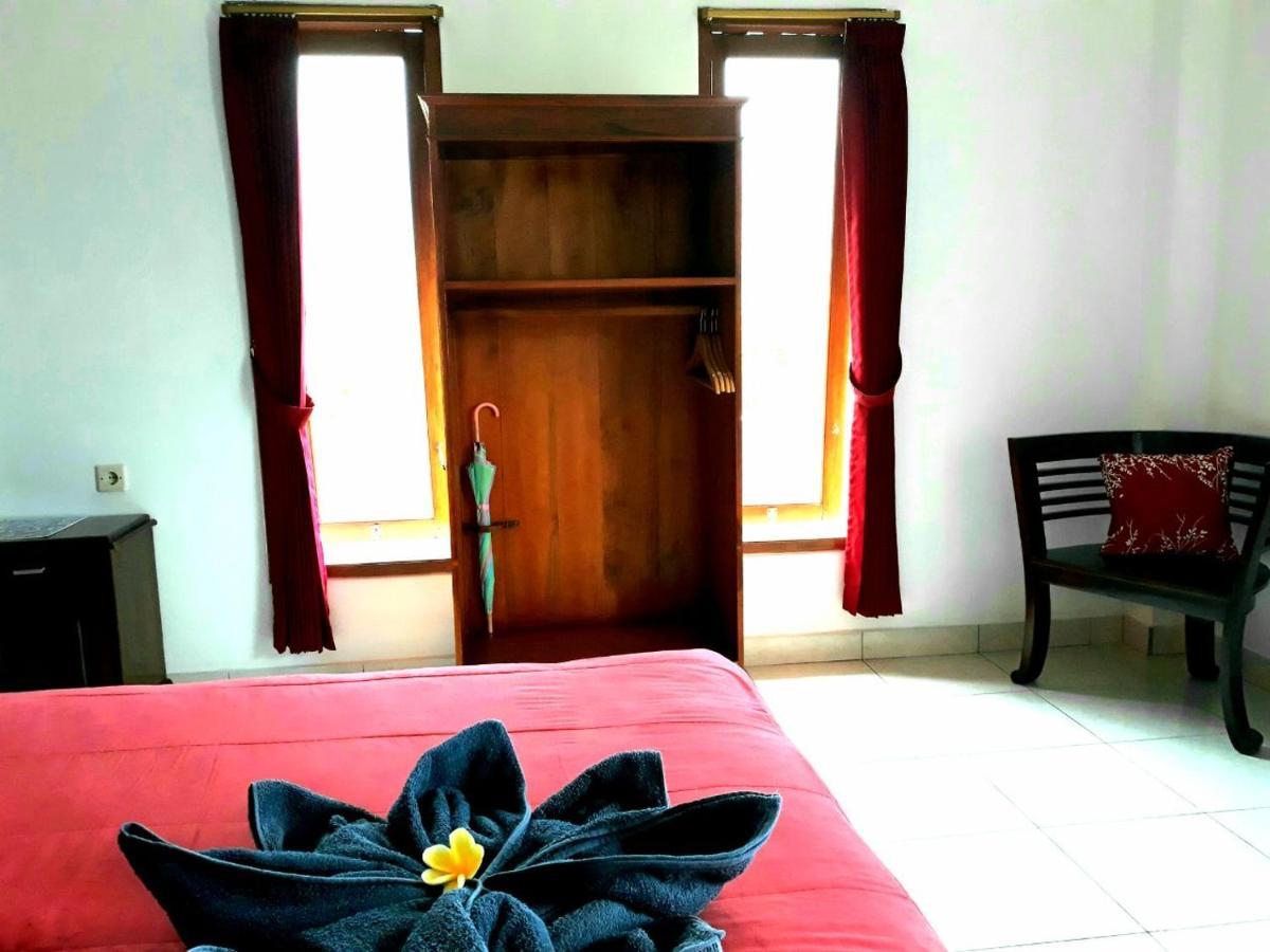 One Homestay And Warung Munduk エクステリア 写真