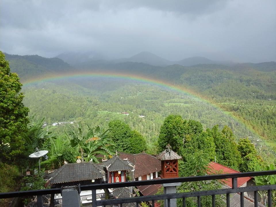 One Homestay And Warung Munduk エクステリア 写真
