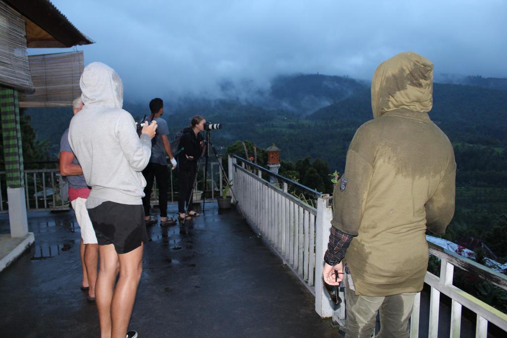 One Homestay And Warung Munduk エクステリア 写真