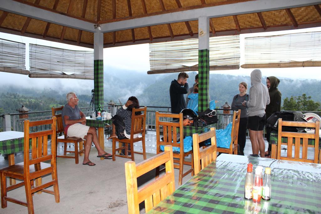 One Homestay And Warung Munduk エクステリア 写真