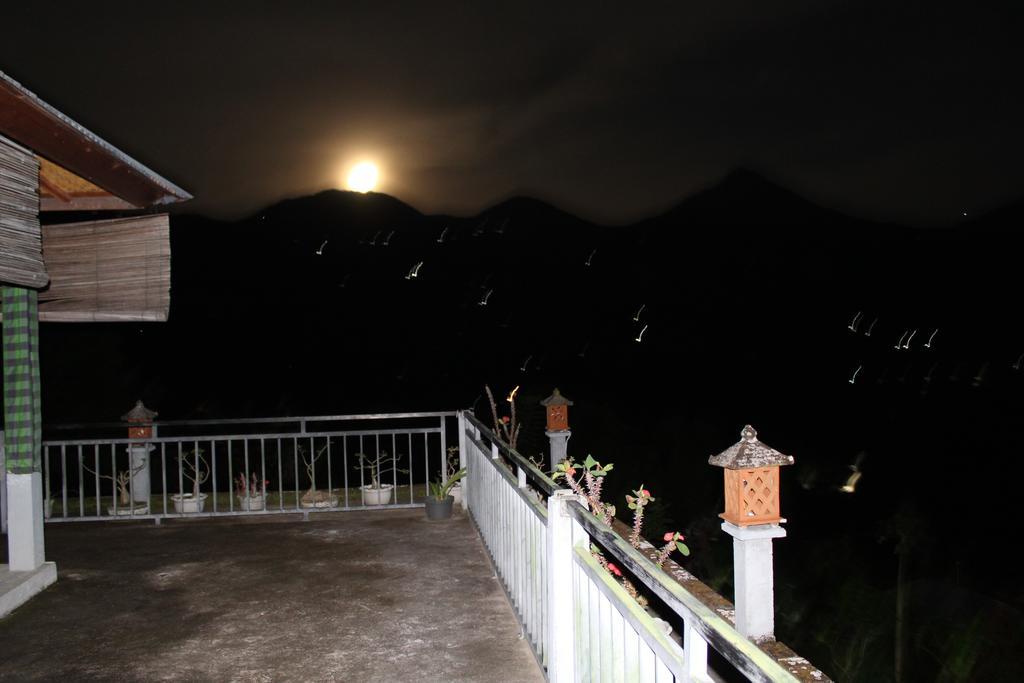 One Homestay And Warung Munduk エクステリア 写真