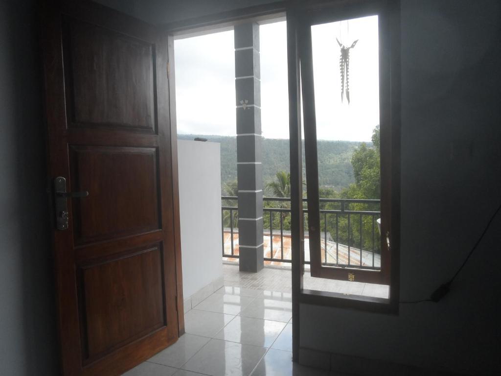 One Homestay And Warung Munduk エクステリア 写真