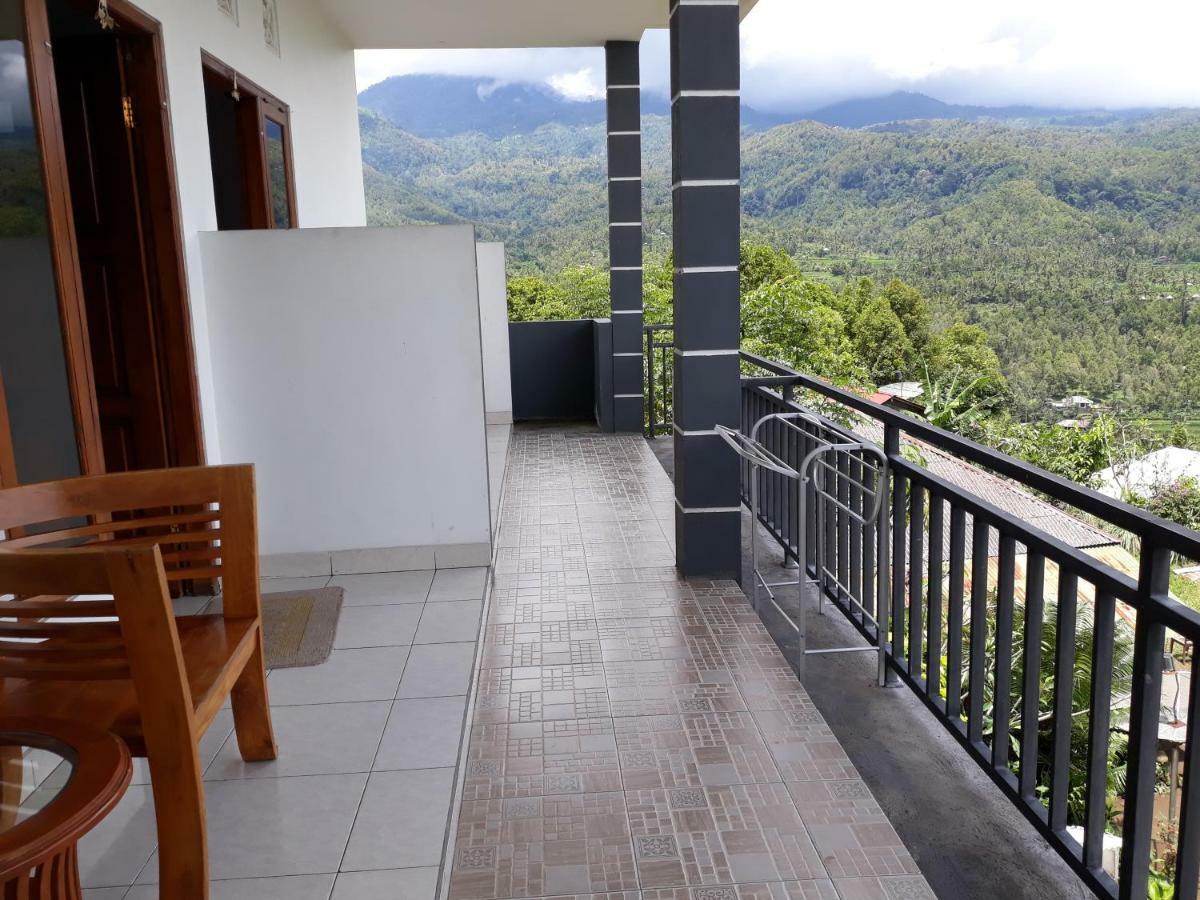 One Homestay And Warung Munduk エクステリア 写真