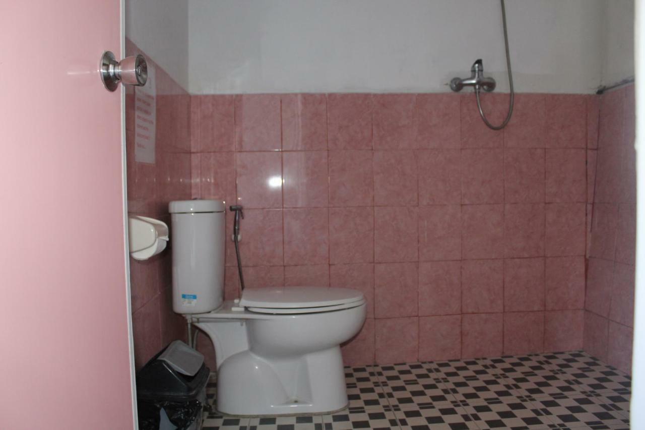 One Homestay And Warung Munduk エクステリア 写真