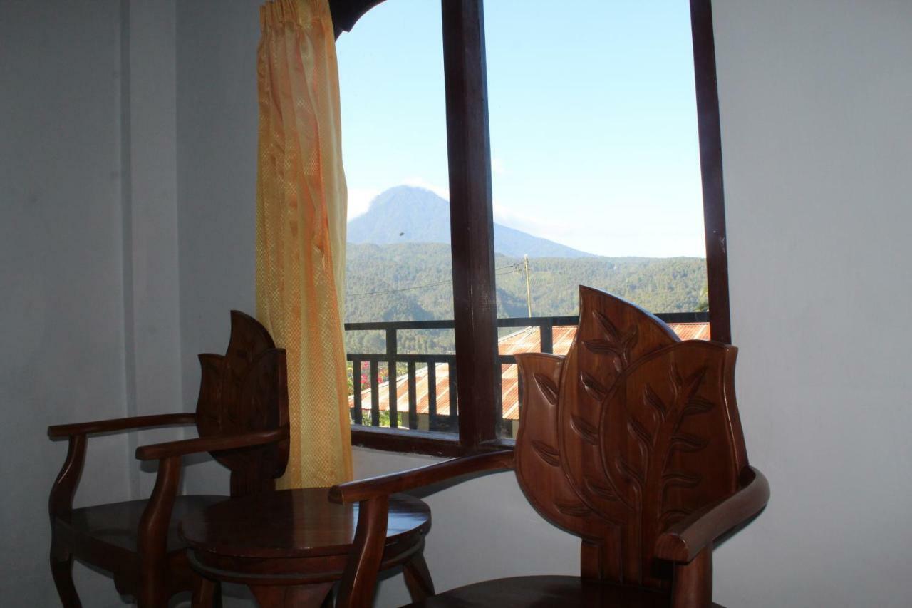 One Homestay And Warung Munduk エクステリア 写真