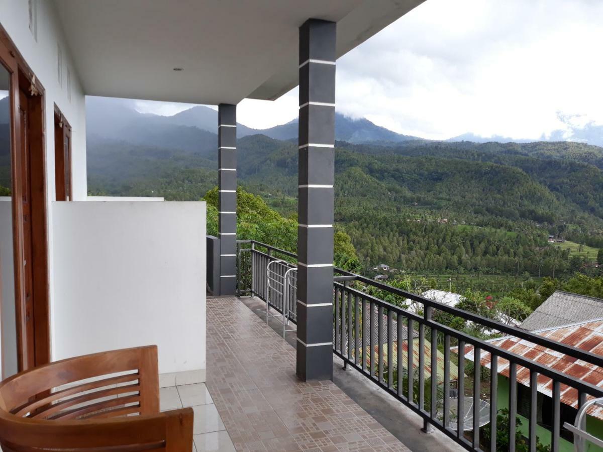 One Homestay And Warung Munduk エクステリア 写真