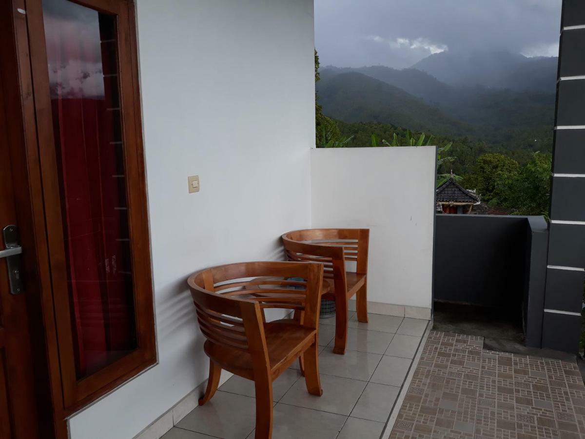 One Homestay And Warung Munduk エクステリア 写真