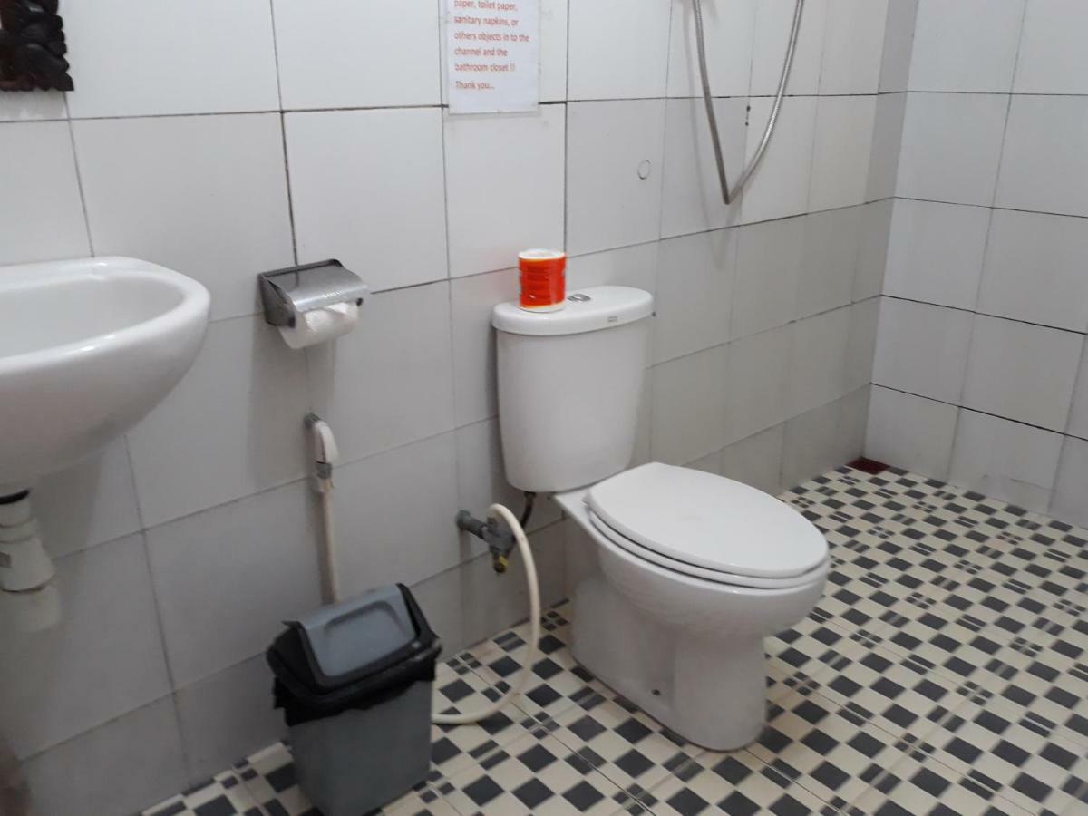 One Homestay And Warung Munduk エクステリア 写真