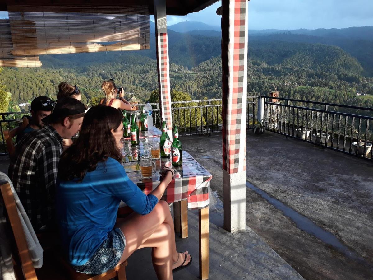 One Homestay And Warung Munduk エクステリア 写真