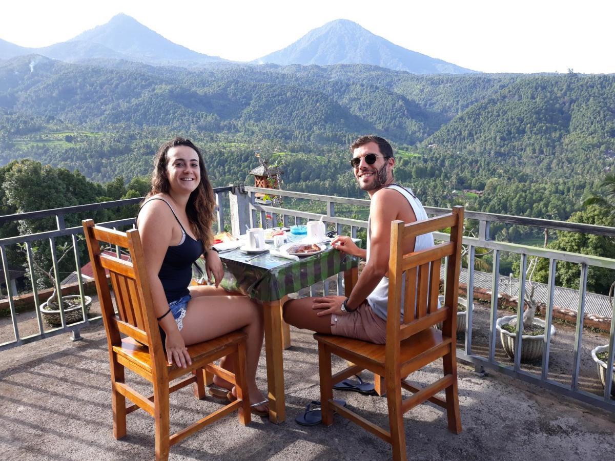 One Homestay And Warung Munduk エクステリア 写真