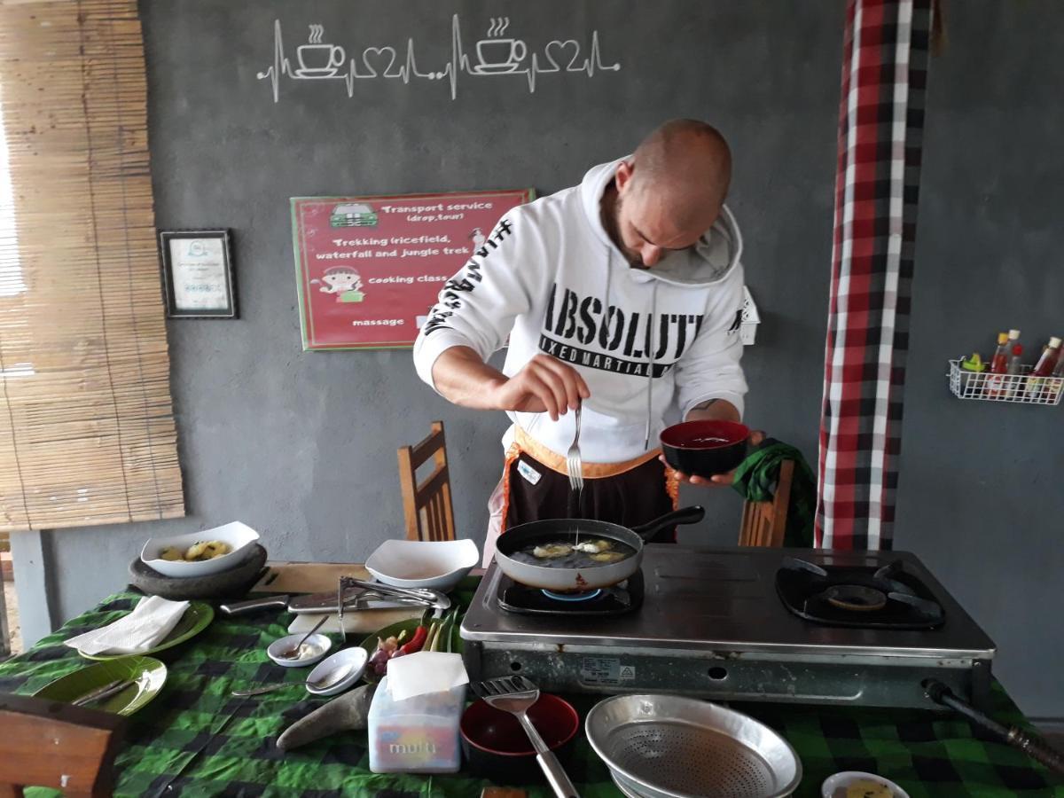 One Homestay And Warung Munduk エクステリア 写真