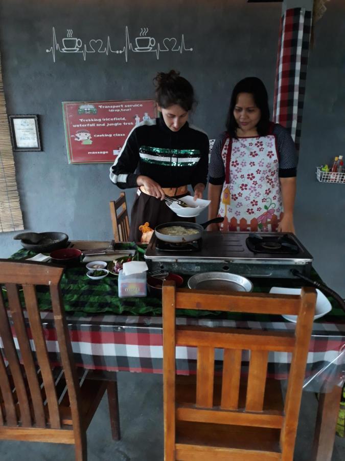 One Homestay And Warung Munduk エクステリア 写真